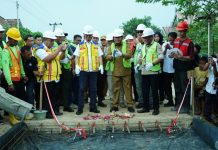 Jalan Poros Muara Padang – Muara Sugihan Mulai di Cor