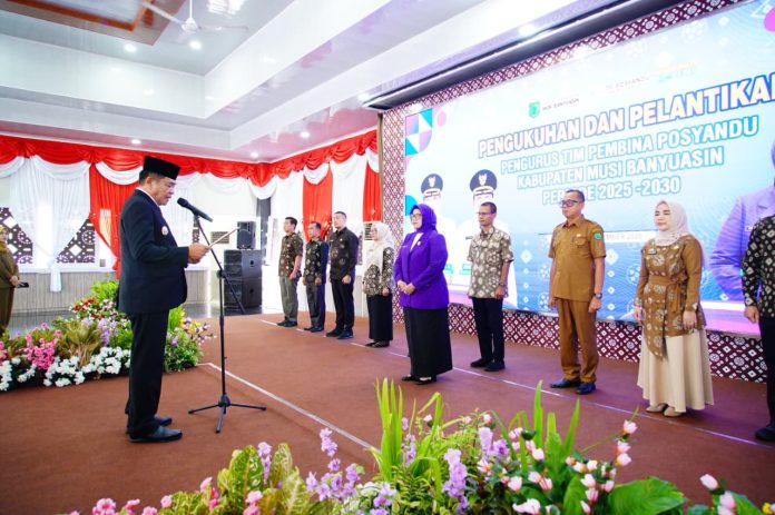 bupati_muba_kukuhkan_tim_pembina_posyandu_wujudkan