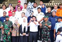 Respon Cepat Bantu Korban Bencana Aceh dan Sumbar, Gubernur HD Lepas 23 Unit Kendaraaan Bantuan Logistik